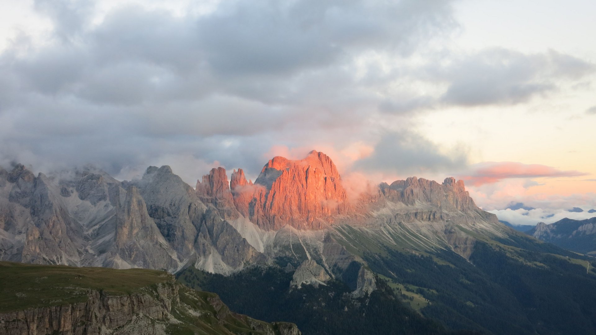 Rifugio Bolzano: un’escursione sullo Sciliar Rifugio Bolzano: un’escursione sullo Sciliar