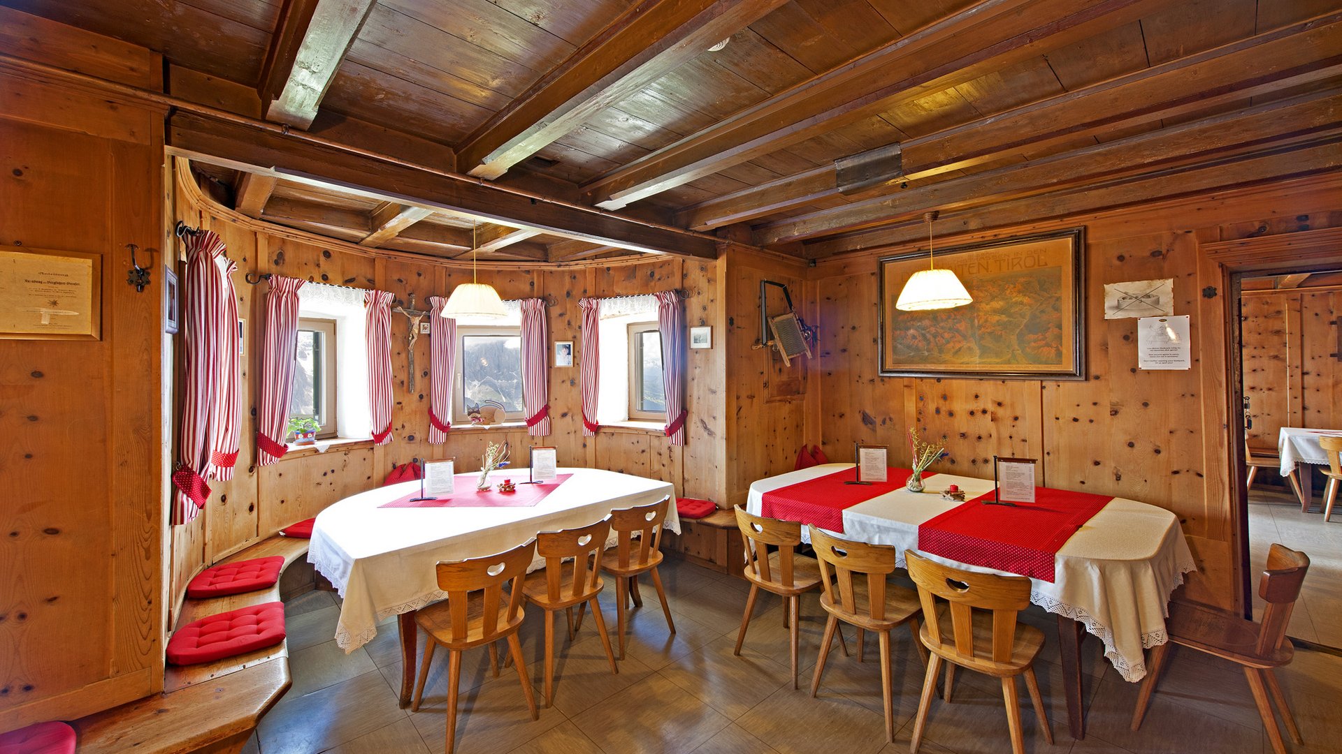 Seiser Alm: Hüttenküche ganz traditionell Seiser Alm: Hüttenküche ganz traditionell