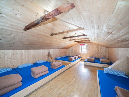 Vorresti dormire in un rifugio sulle Dolomiti? Vorresti dormire in un rifugio sulle Dolomiti?